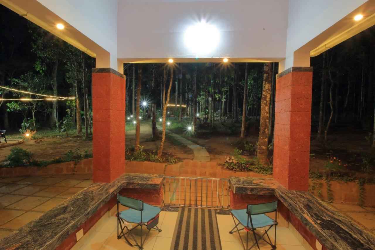 Tall Trees - Modern Forest Villa In Wayanad Sultan Bathery Eksteriør billede