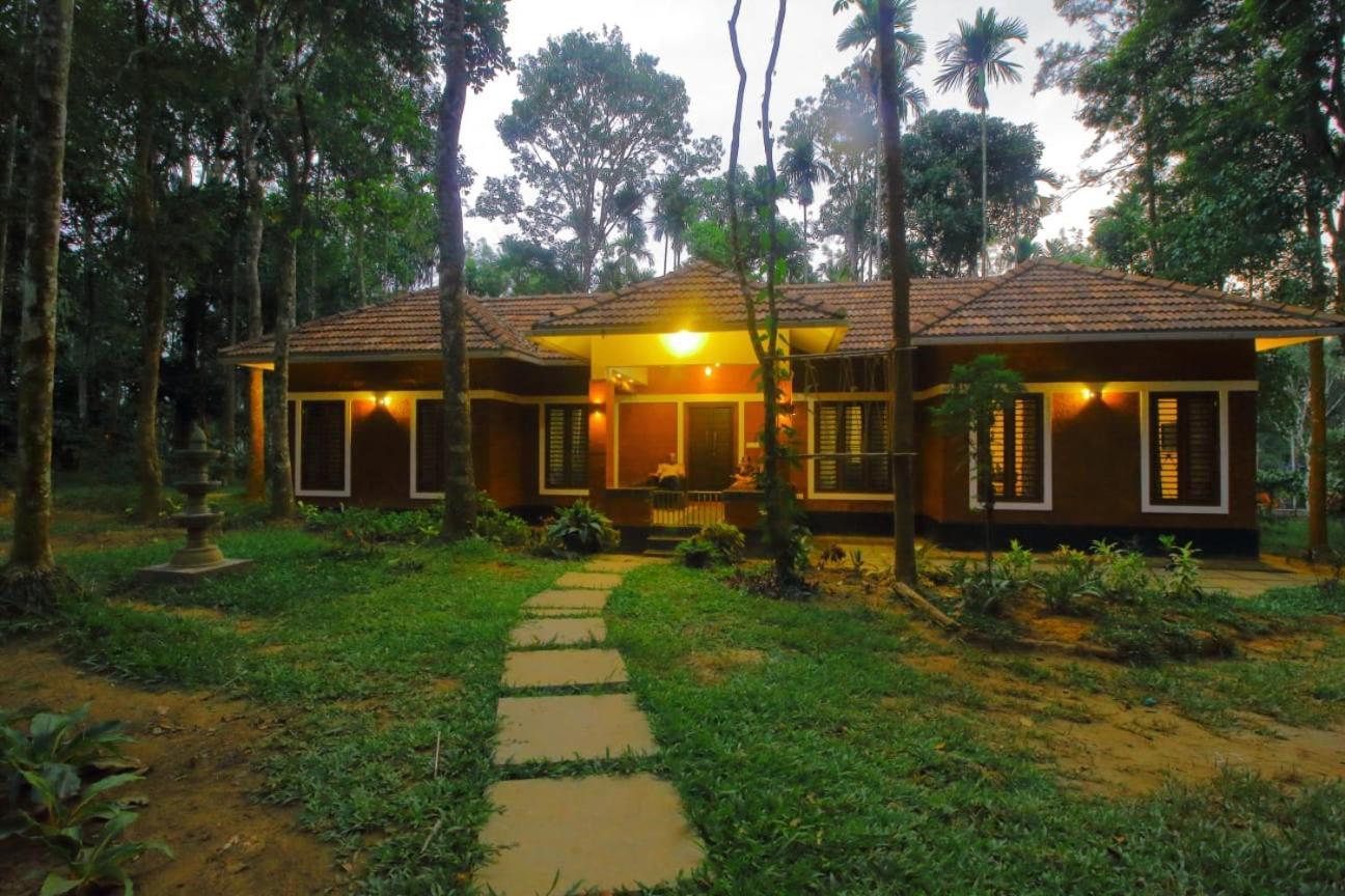 Tall Trees - Modern Forest Villa In Wayanad Sultan Bathery Eksteriør billede